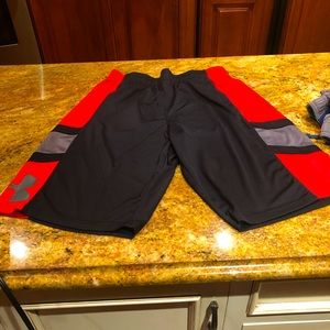 Under Armour Youth XL Shorts